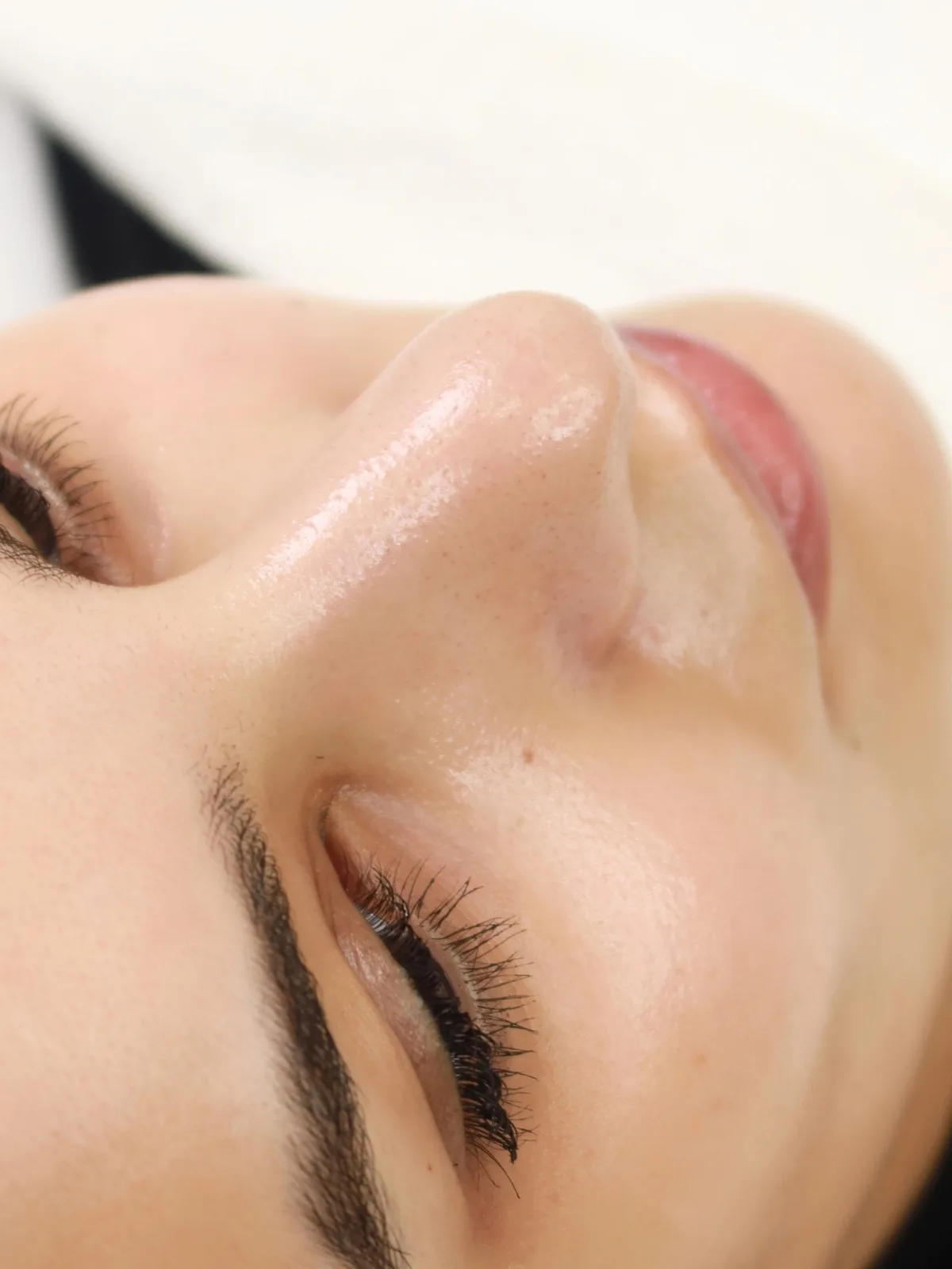 Cleansing facial in Dubai, clearer skin after treatment at AZIZAM beauty salon