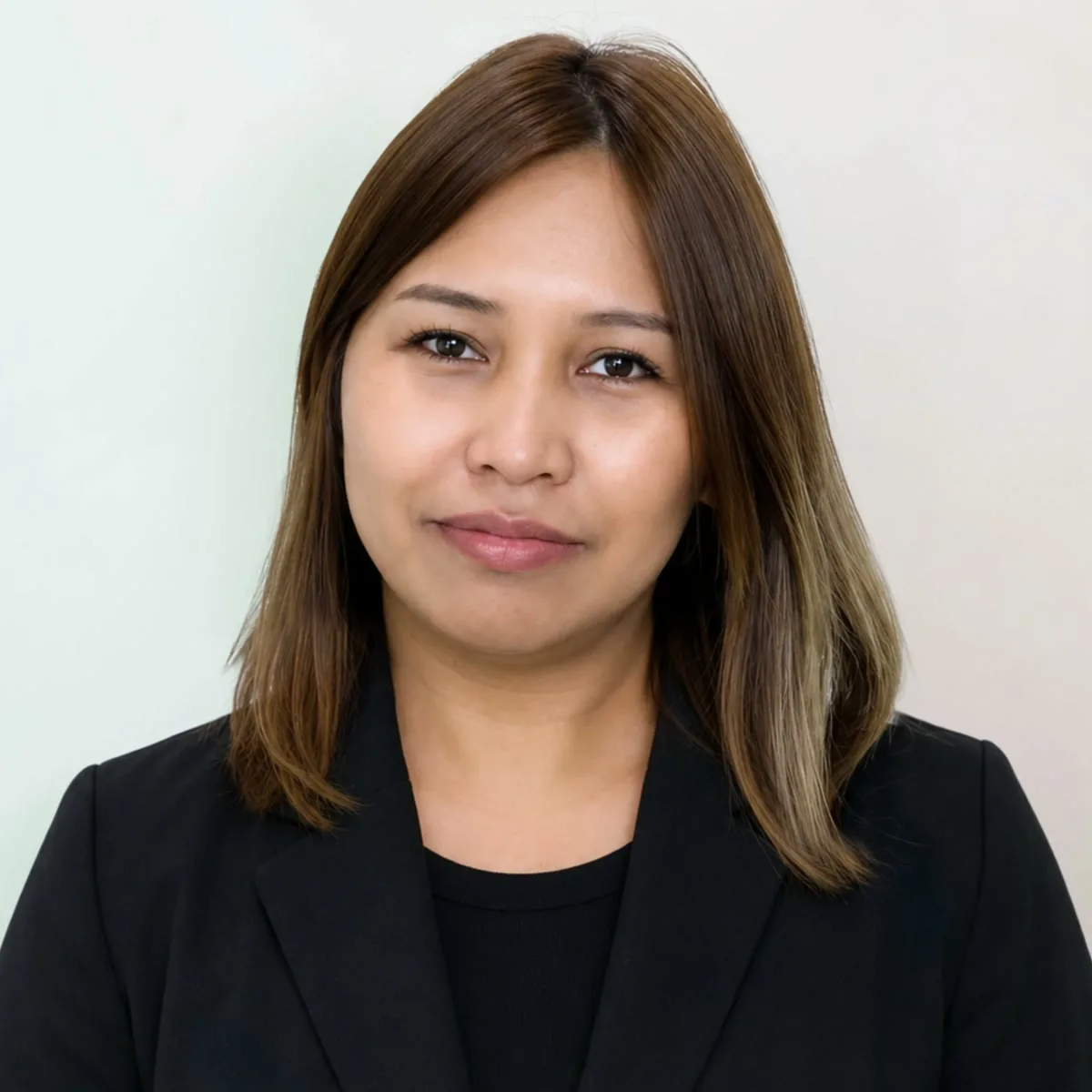 Katreen, receptionist at AZIZAM beauty salon in Dubai