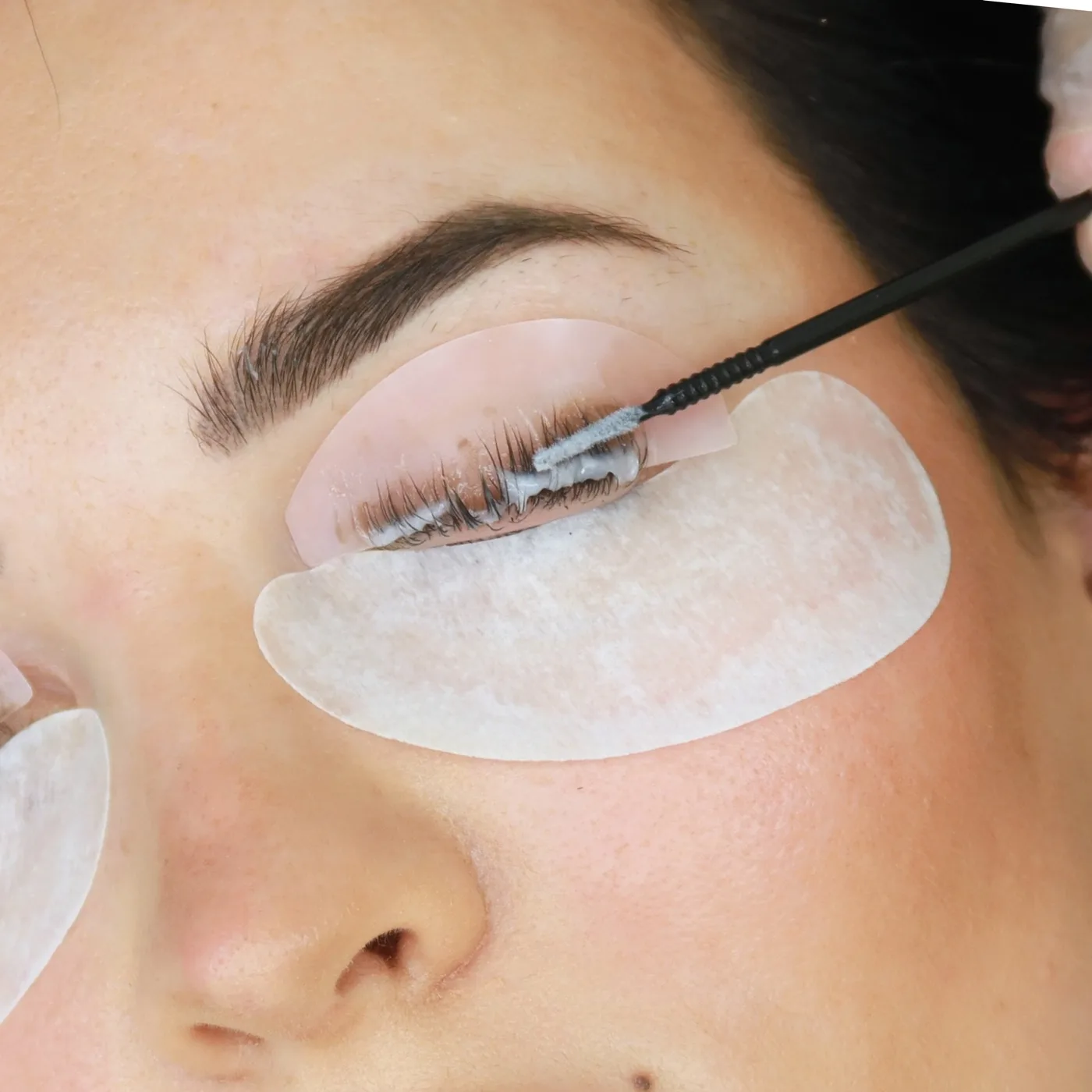 Korean lash lift in Dubai, a silicone shield sized to the natural lashes at AZIZAM beauty salon