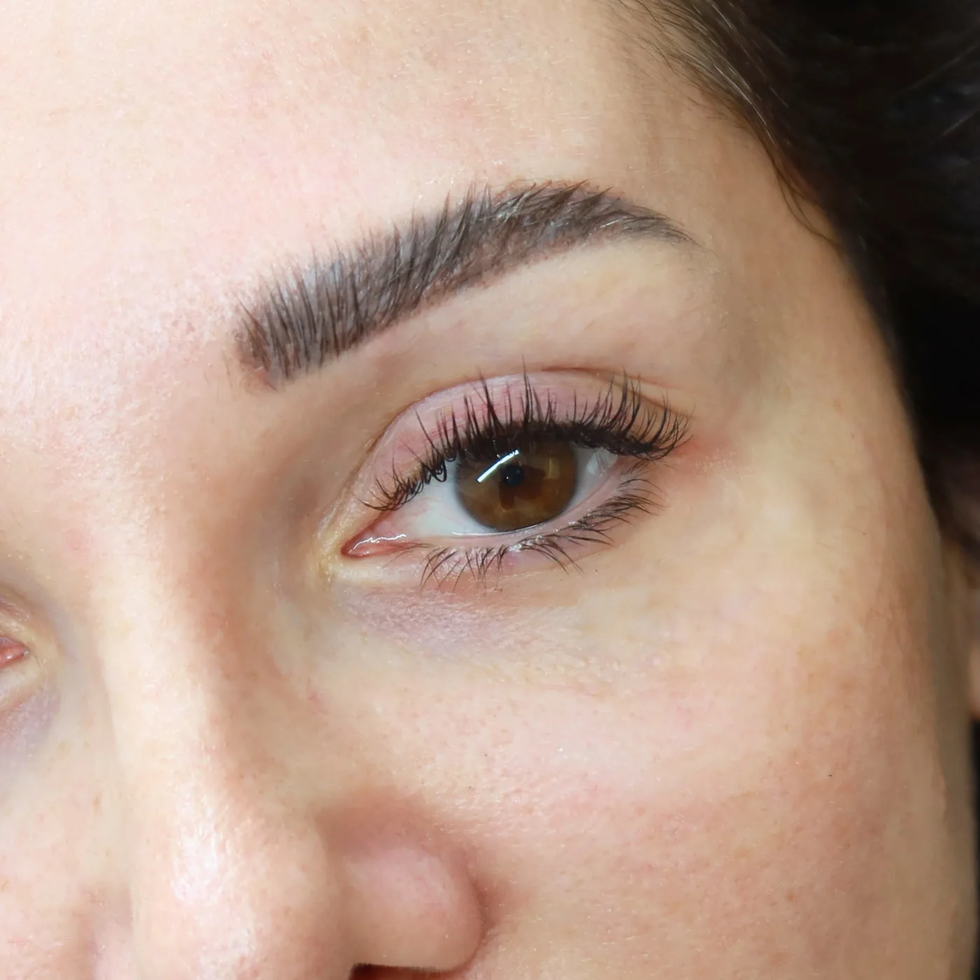 Classic lash extensions result in Dubai, soft, natural-looking finish at AZIZAM beauty salon